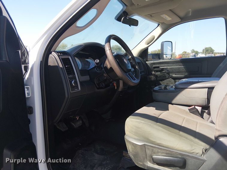 image for item NU9751 2017 RAM 5500 utility / service truck