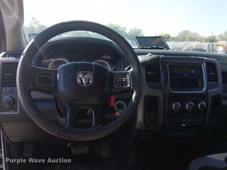 image for item NU9751 2017 RAM 5500 utility / service truck