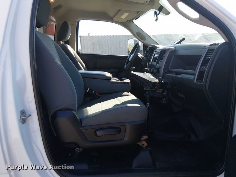 image for item NU9751 2017 RAM 5500 utility / service truck