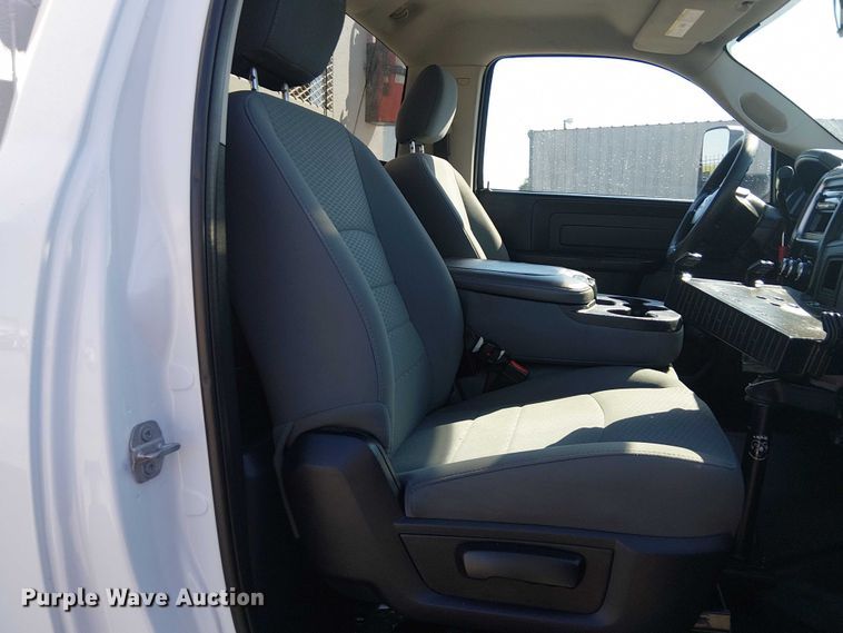 image for item NU9751 2017 RAM 5500 utility / service truck