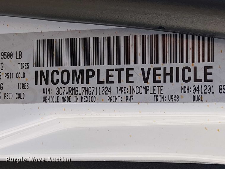 image for item NU9751 2017 RAM 5500 utility / service truck