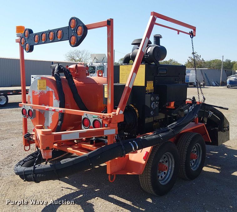 image for item NU9762 2016 Duraco 124DJT pothole patcher