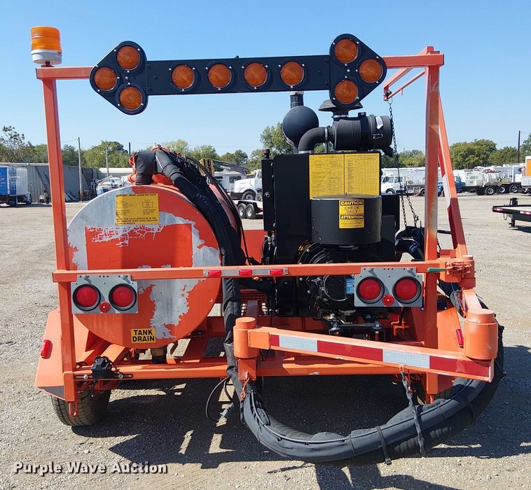 image for item NU9762 2016 Duraco 124DJT pothole patcher