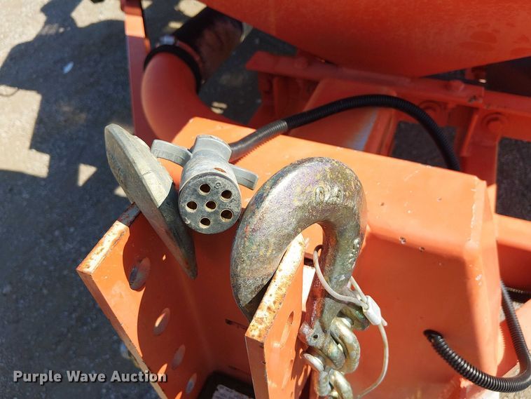 image for item NU9762 2016 Duraco 124DJT pothole patcher