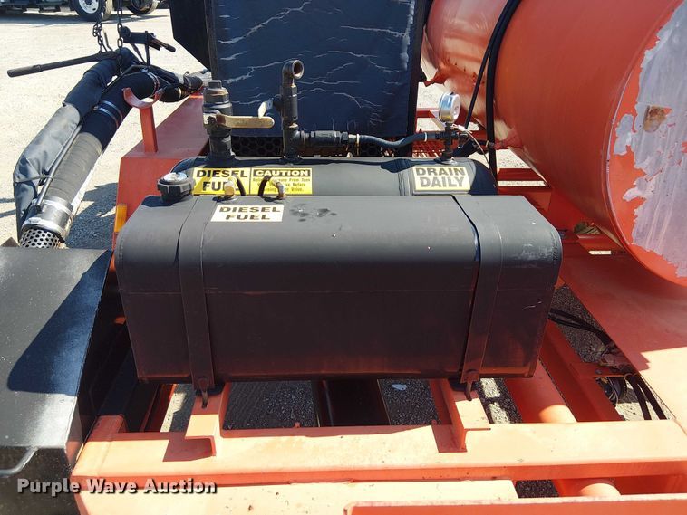 image for item NU9762 2016 Duraco 124DJT pothole patcher