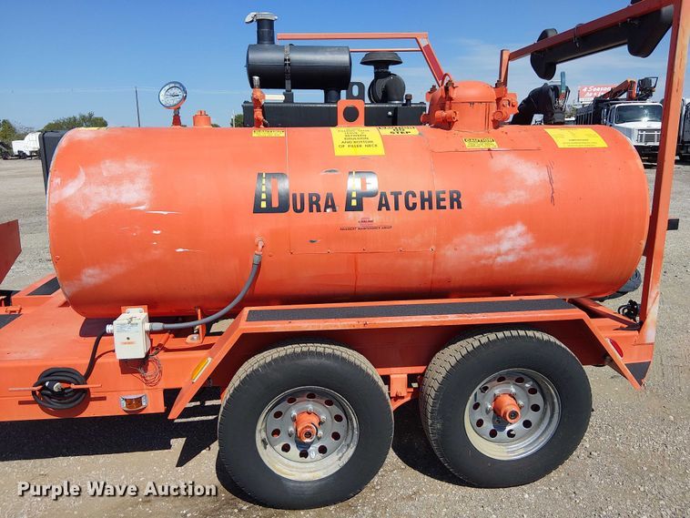 image for item NU9762 2016 Duraco 124DJT pothole patcher