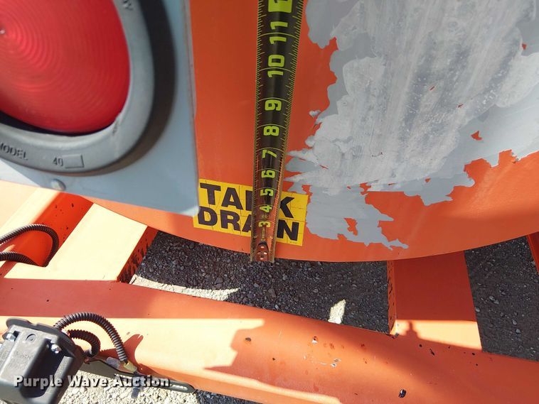 image for item NU9762 2016 Duraco 124DJT pothole patcher