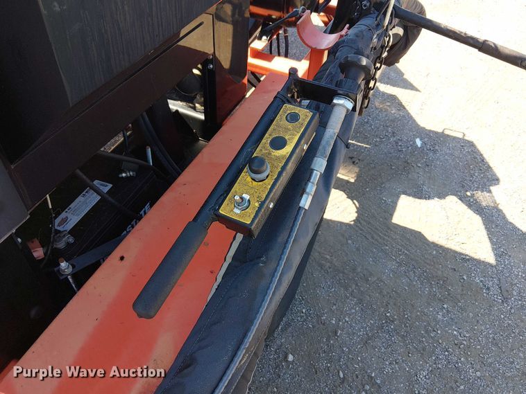 image for item NU9762 2016 Duraco 124DJT pothole patcher