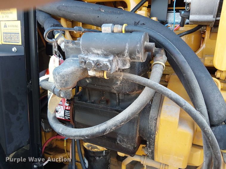 image for item NU9762 2016 Duraco 124DJT pothole patcher