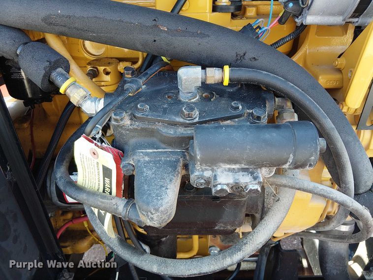 image for item NU9762 2016 Duraco 124DJT pothole patcher