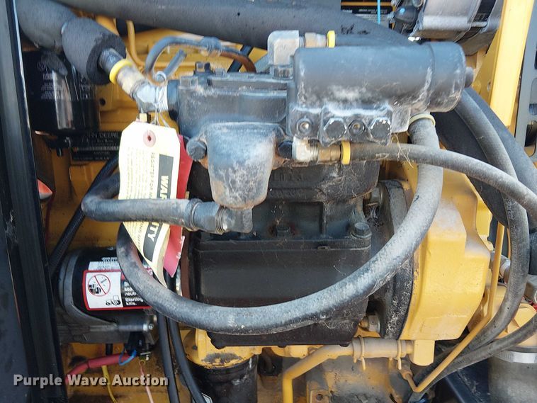 image for item NU9762 2016 Duraco 124DJT pothole patcher