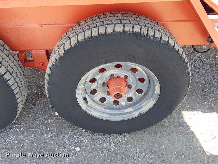 image for item NU9762 2016 Duraco 124DJT pothole patcher