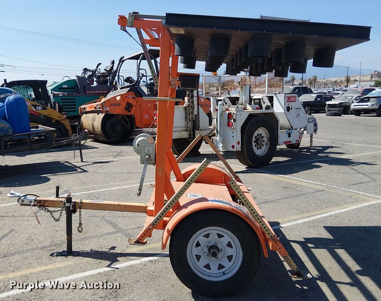 image for item YA0972 2018 Wanco arrow board trailer