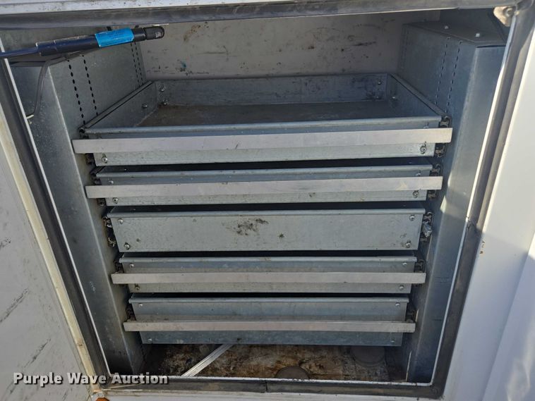 image for item YA1001 2015 Ford F550 SuperCab utility / service truck