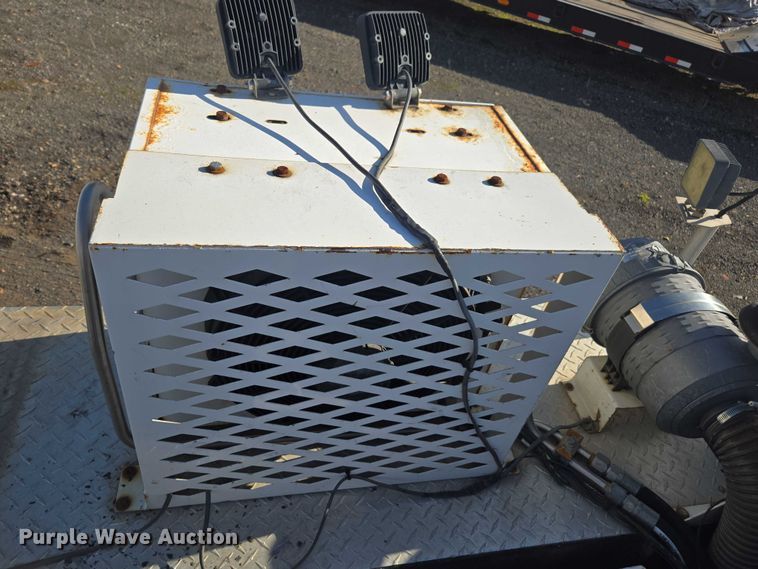 image for item YA1001 2015 Ford F550 SuperCab utility / service truck