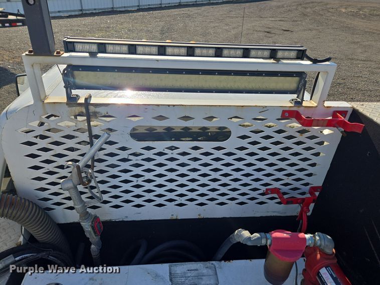 image for item YA1001 2015 Ford F550 SuperCab utility / service truck