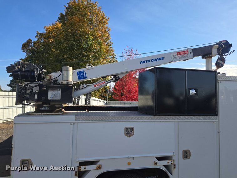 image for item YA1001 2015 Ford F550 SuperCab utility / service truck