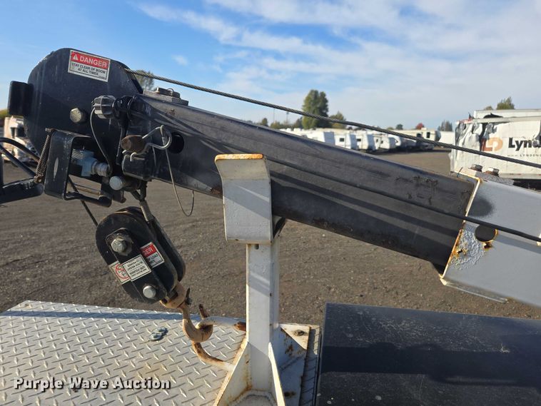 image for item YA1001 2015 Ford F550 SuperCab utility / service truck