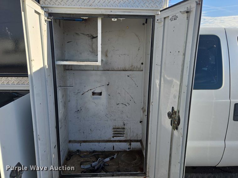 image for item YA1001 2015 Ford F550 SuperCab utility / service truck