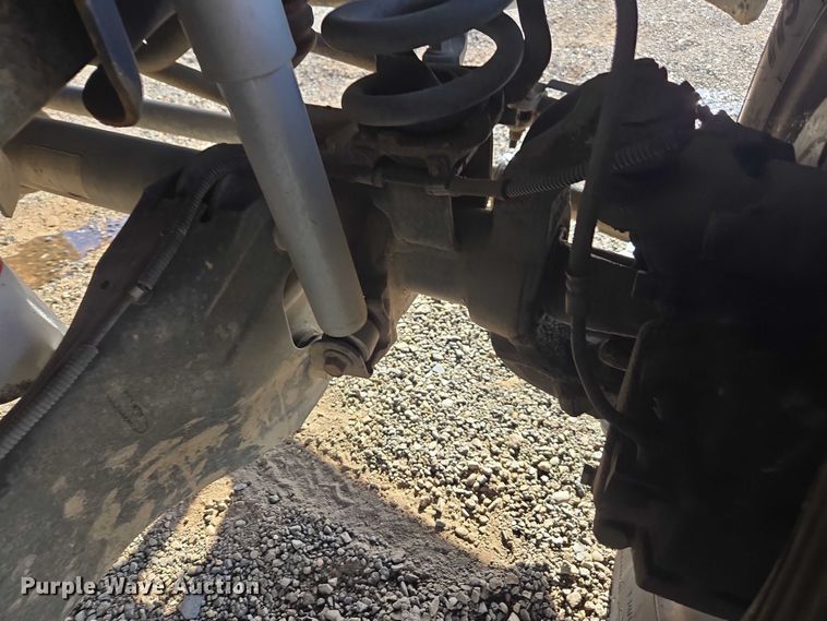 image for item YA1001 2015 Ford F550 SuperCab utility / service truck