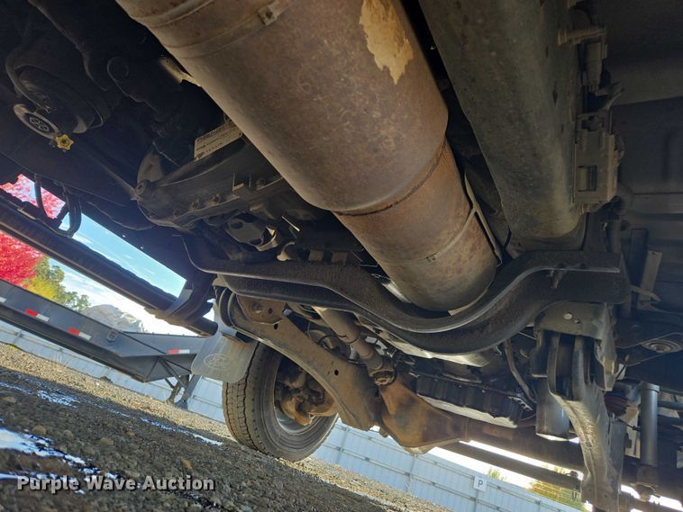 image for item YA1001 2015 Ford F550 SuperCab utility / service truck