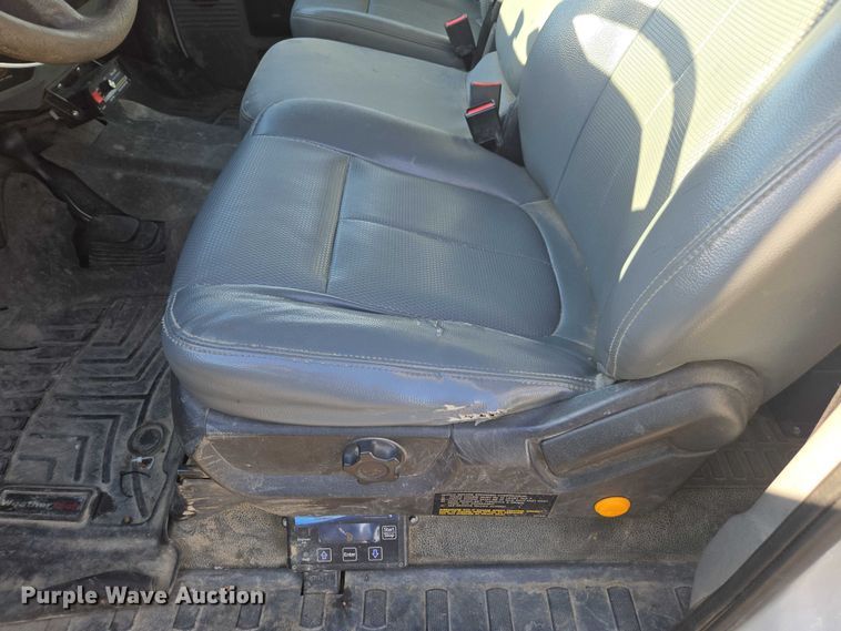 image for item YA1001 2015 Ford F550 SuperCab utility / service truck