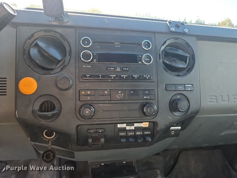 image for item YA1001 2015 Ford F550 SuperCab utility / service truck