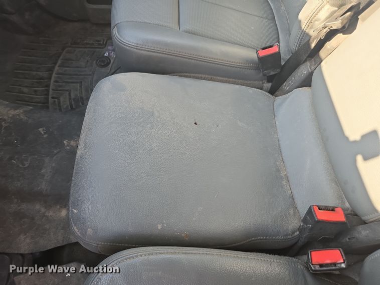 image for item YA1001 2015 Ford F550 SuperCab utility / service truck