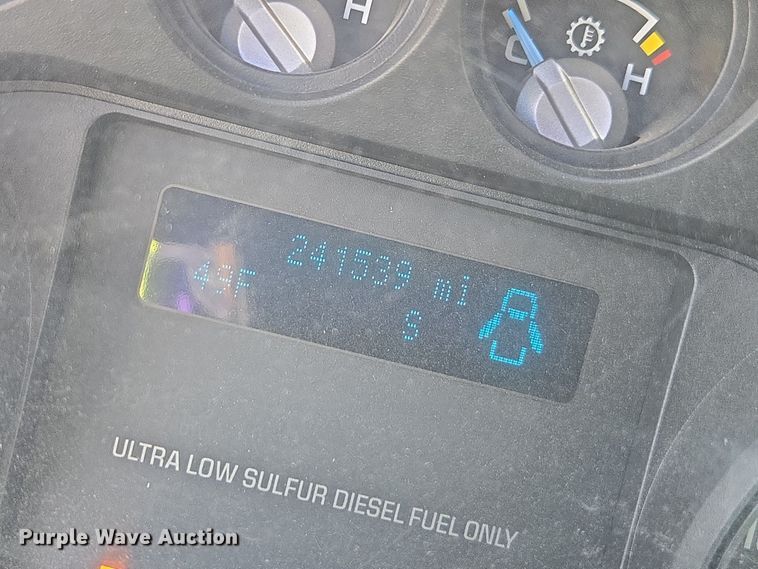 image for item YA1001 2015 Ford F550 SuperCab utility / service truck