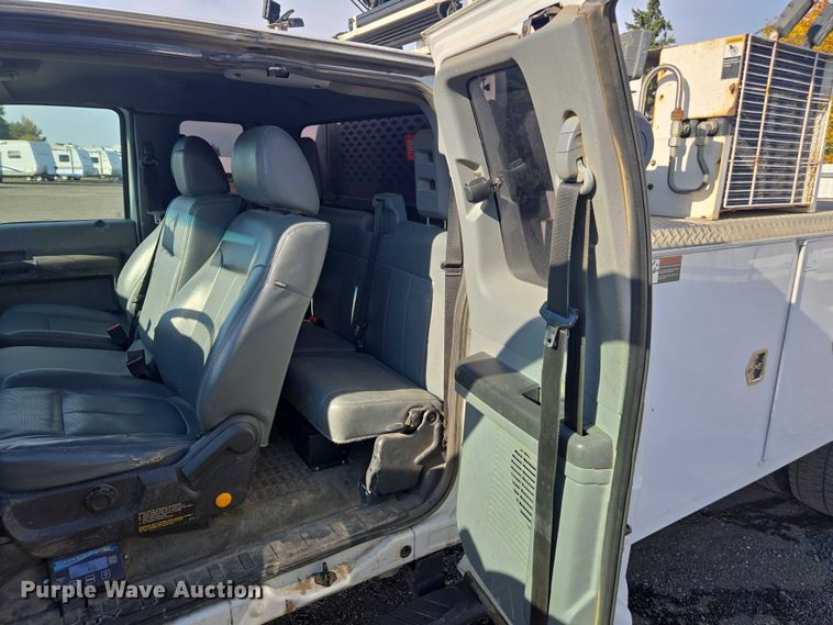 image for item YA1001 2015 Ford F550 SuperCab utility / service truck