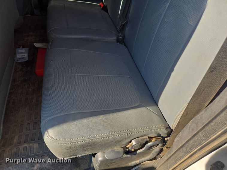 image for item YA1001 2015 Ford F550 SuperCab utility / service truck