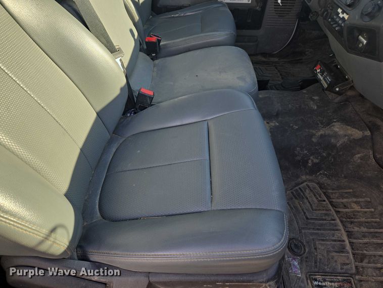 image for item YA1001 2015 Ford F550 SuperCab utility / service truck