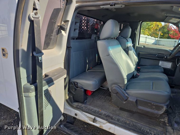 image for item YA1001 2015 Ford F550 SuperCab utility / service truck