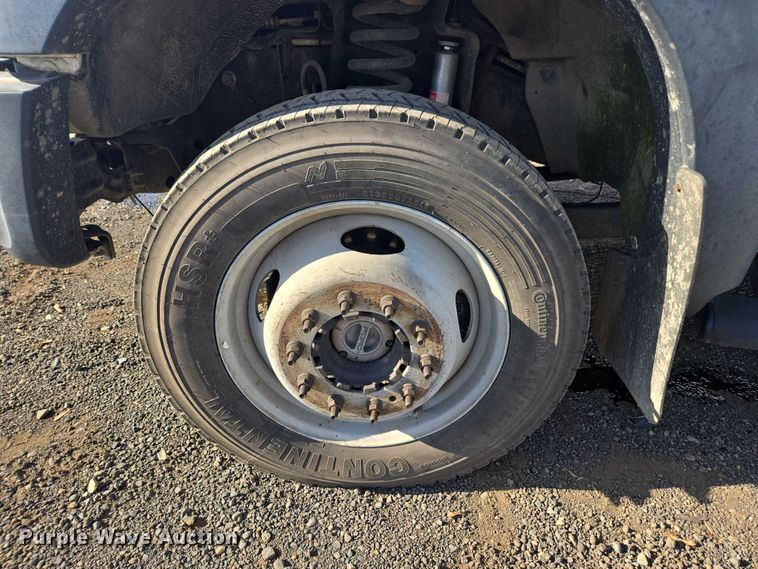 image for item YA1001 2015 Ford F550 SuperCab utility / service truck