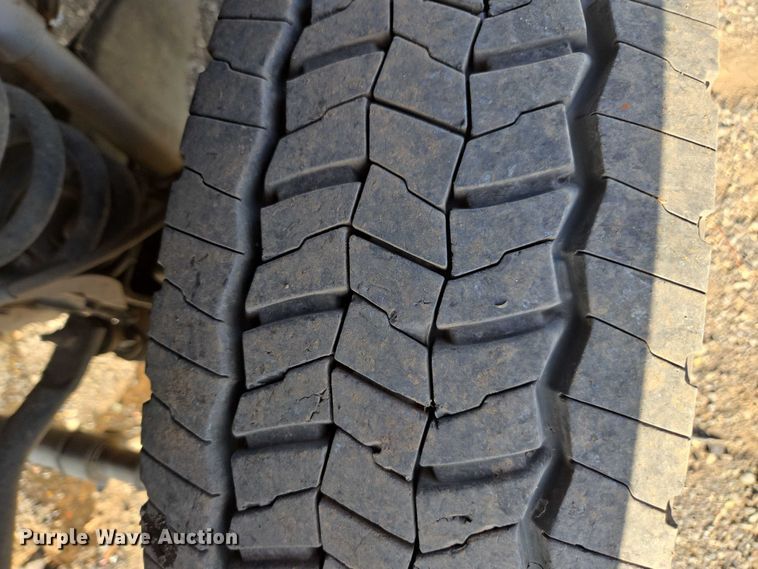 image for item YA1001 2015 Ford F550 SuperCab utility / service truck