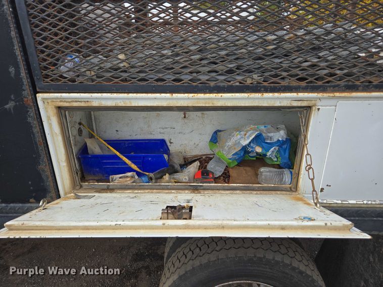 image for item YA1003 2015 Ford F550 Crew Cab flatbed truck