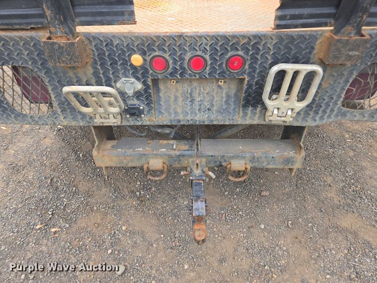 image for item YA1003 2015 Ford F550 Crew Cab flatbed truck