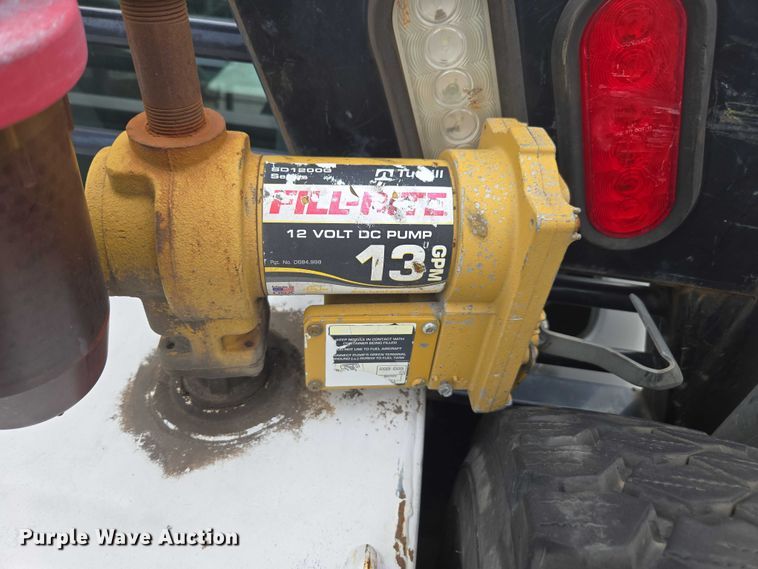 image for item YA1003 2015 Ford F550 Crew Cab flatbed truck