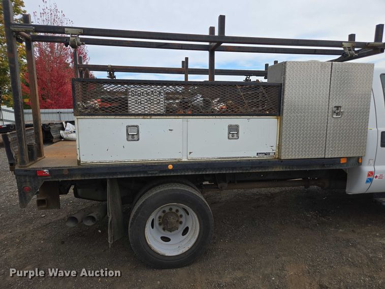 image for item YA1003 2015 Ford F550 Crew Cab flatbed truck