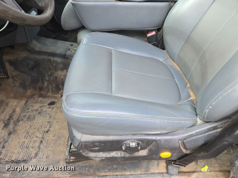 image for item YA1003 2015 Ford F550 Crew Cab flatbed truck