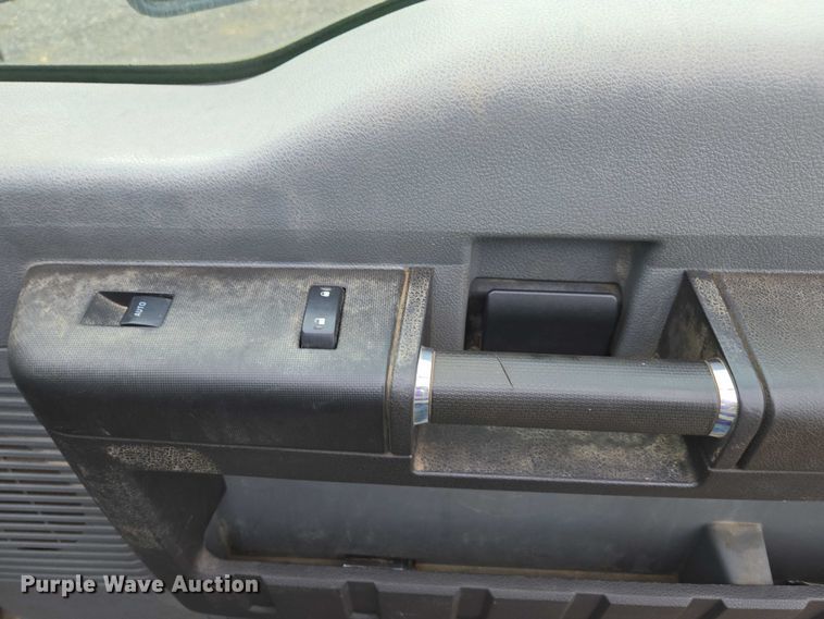 image for item YA1003 2015 Ford F550 Crew Cab flatbed truck