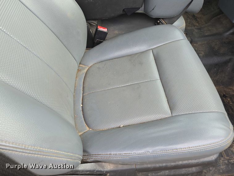 image for item YA1003 2015 Ford F550 Crew Cab flatbed truck