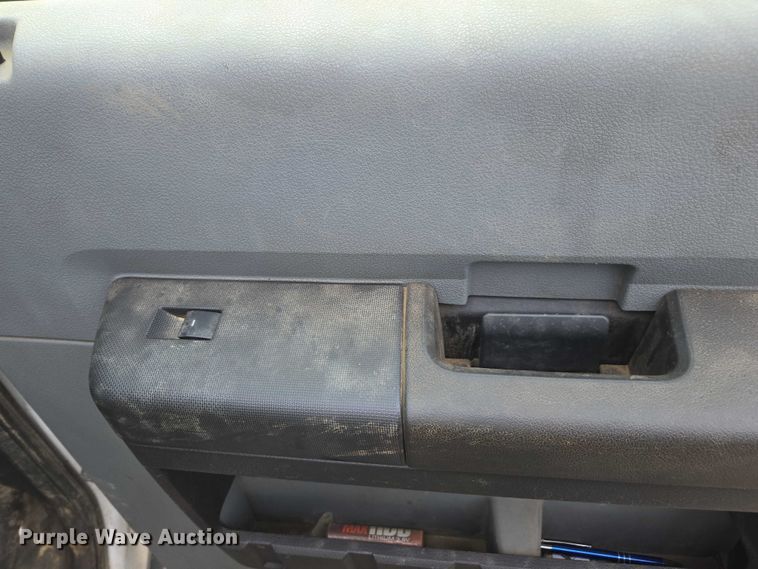 image for item YA1003 2015 Ford F550 Crew Cab flatbed truck