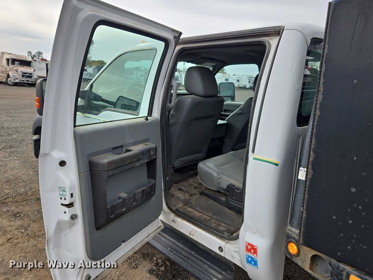 image for item YA1003 2015 Ford F550 Crew Cab flatbed truck