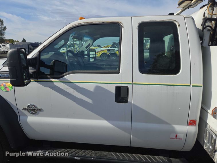 image for item YA1007 2015 Ford F550 SuperCab utility / service truck