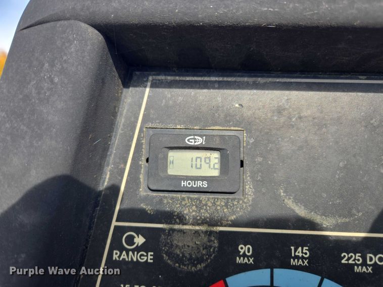 image for item YA1007 2015 Ford F550 SuperCab utility / service truck