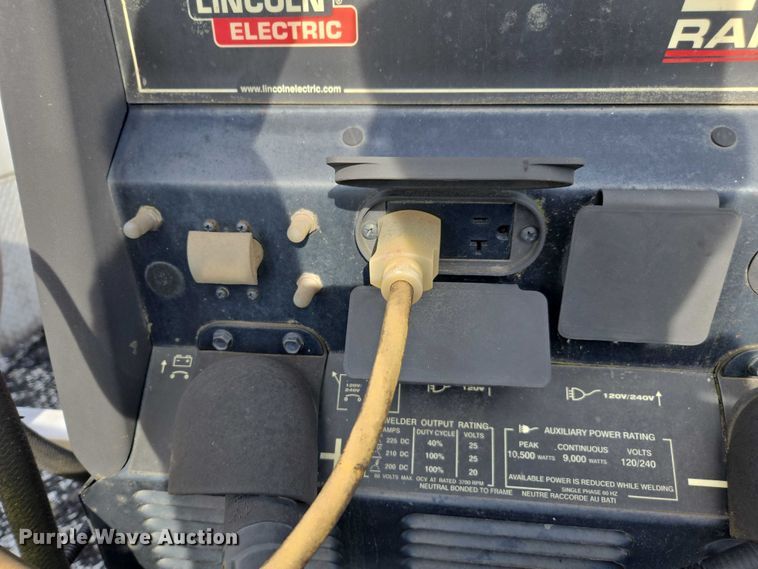 image for item YA1007 2015 Ford F550 SuperCab utility / service truck