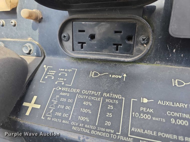 image for item YA1007 2015 Ford F550 SuperCab utility / service truck