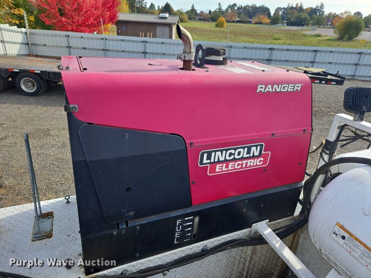 image for item YA1007 2015 Ford F550 SuperCab utility / service truck