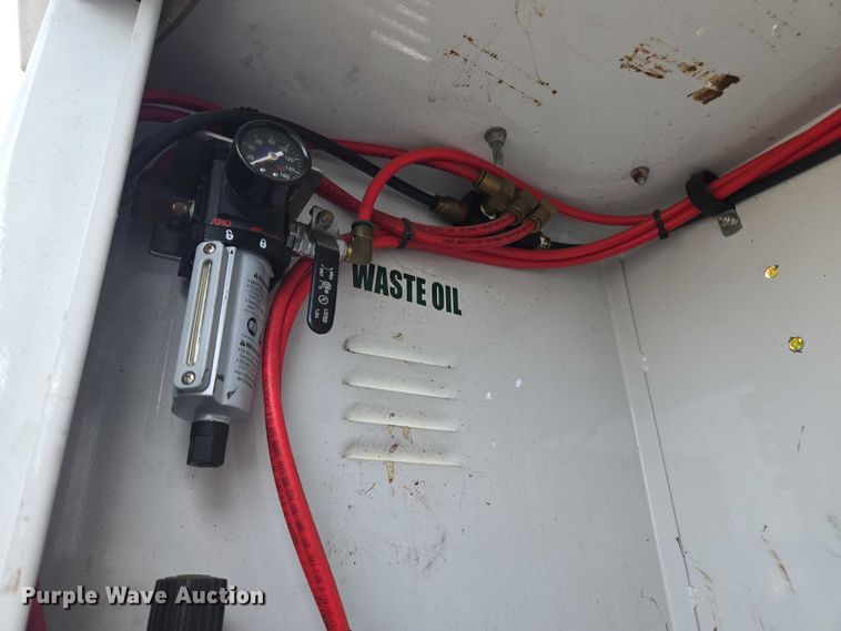 image for item YA1007 2015 Ford F550 SuperCab utility / service truck